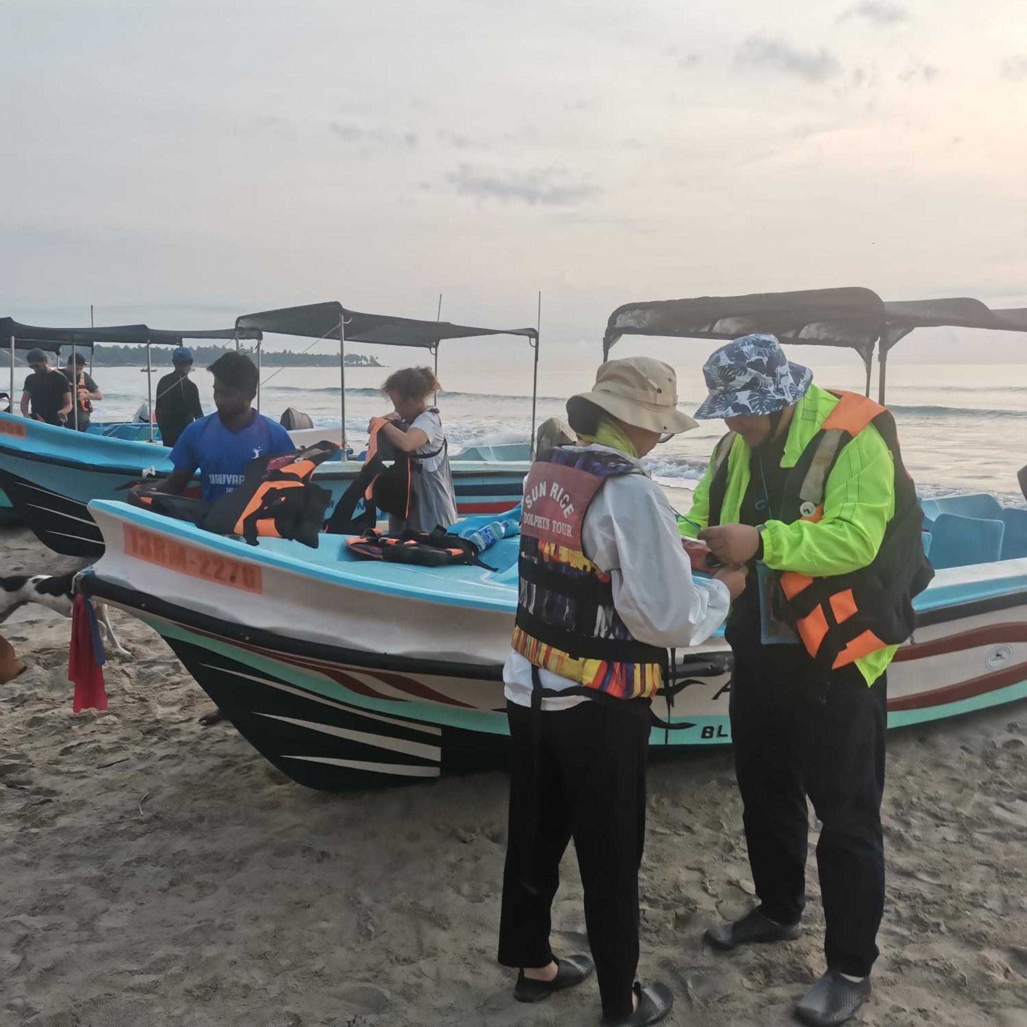 Surf Reef Beach Trincomalee Eksteriør billede